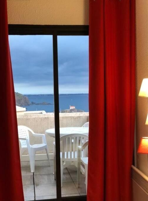 Location Vue Mer Du Samedi Au Samedi, Clim, Parking, Piscine, Plage Collioure Kültér fotó